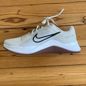 Nike MC Trainer 2